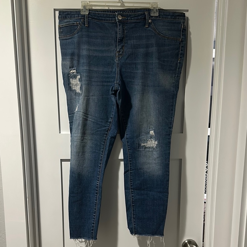 Ava & Viv Blue Skinny Jeans with Distressing